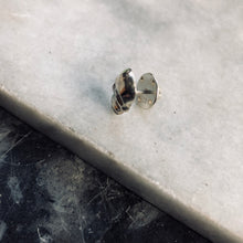 Load image into Gallery viewer, Skull Badge Tack
