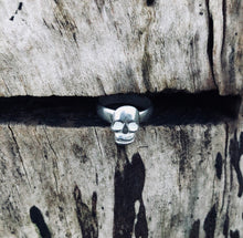 Load image into Gallery viewer, Silver Lucky Skull Ring
