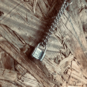 Padlock bracelet